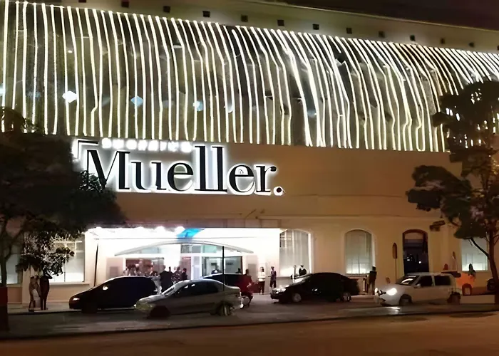 Temático,moderno e com pôr do sol Mueller/Centro