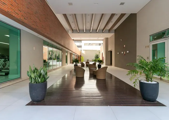 Incrível Studio 901B - Batel CWB melhor localização